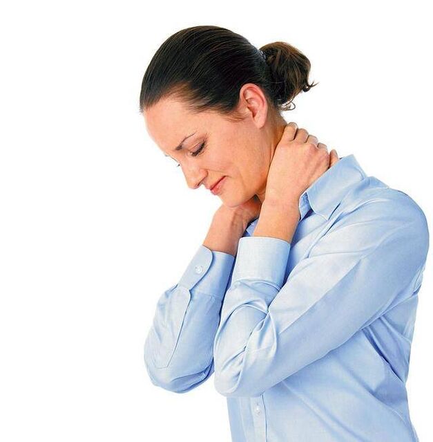 Headaches in a woman due to thoracic osteochondrosis.